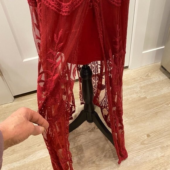 2 PIECE MINI DRESS WITH LONG LACE SHELL COVER IN BURGUNDY SIZE MEDIUM - Picture 8 of 16
